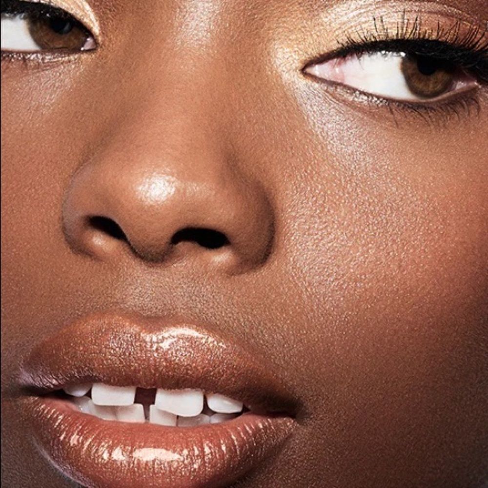 About Face Light Lock Lipgloss (Payton) - Picture 4 of 5